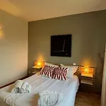 Maison Contemporaine Avec Parc Et Piscine Privee Au Coeur Du Perigord Noir - Fr-1-824-27 Villa Le Bugue