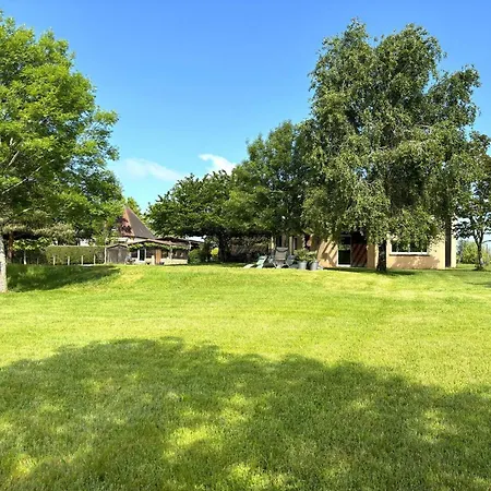 Maison Contemporaine Avec Parc Et Piscine Privee Au Coeur Du Perigord Noir - Fr-1-824-27 Villa Le Bugue