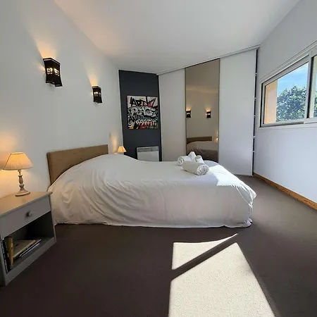 Maison Contemporaine Avec Parc Et Piscine Privee Au Coeur Du Perigord Noir - Fr-1-824-27 *