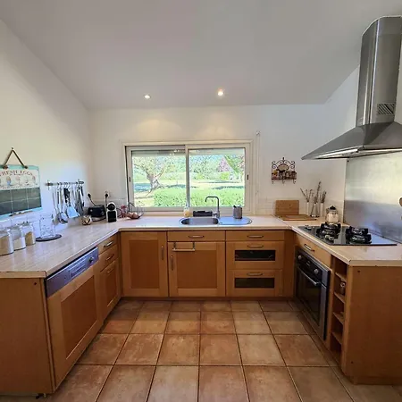 Maison Contemporaine Avec Parc Et Piscine Privee Au Coeur Du Perigord Noir - Fr-1-824-27 Le Bugue