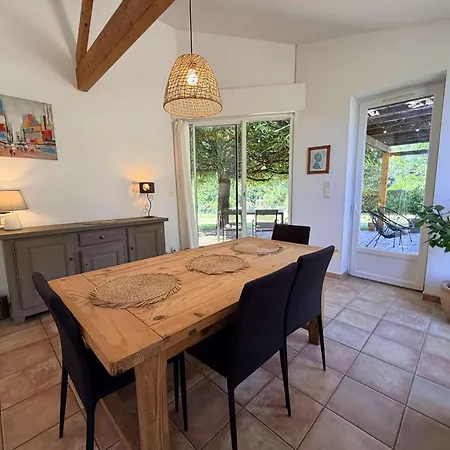 Maison Contemporaine Avec Parc Et Piscine Privee Au Coeur Du Perigord Noir - Fr-1-824-27 *
