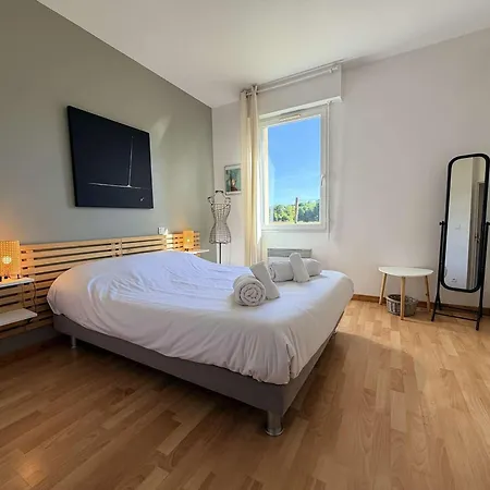 Maison Contemporaine Avec Parc Et Piscine Privee Au Coeur Du Perigord Noir - Fr-1-824-27 Villa