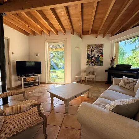 Maison Contemporaine Avec Parc Et Piscine Privee Au Coeur Du Perigord Noir - Fr-1-824-27 Villa