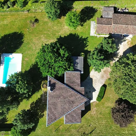 Maison Contemporaine Avec Parc Et Piscine Privee Au Coeur Du Perigord Noir - Fr-1-824-27 *