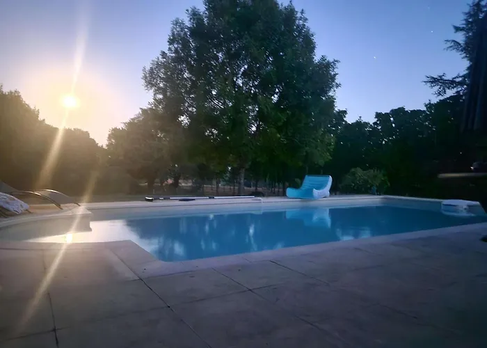 Maison Contemporaine Avec Parc Et Piscine Privee Au Coeur Du Perigord Noir - Fr-1-824-27 Villa Le Bugue